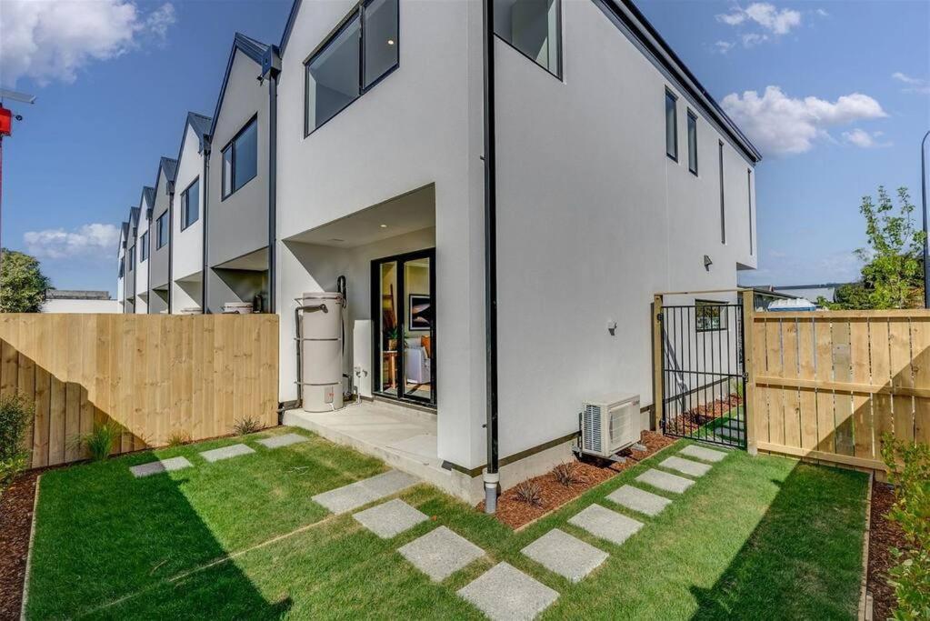 2-Bedroom Ensuite, Close To City, Comfortable, Accessible With Own Parking Christchurch Exterior foto
